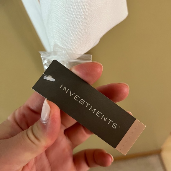 INVESTMENTS white suit jacket never worn - Picture 3 of 4